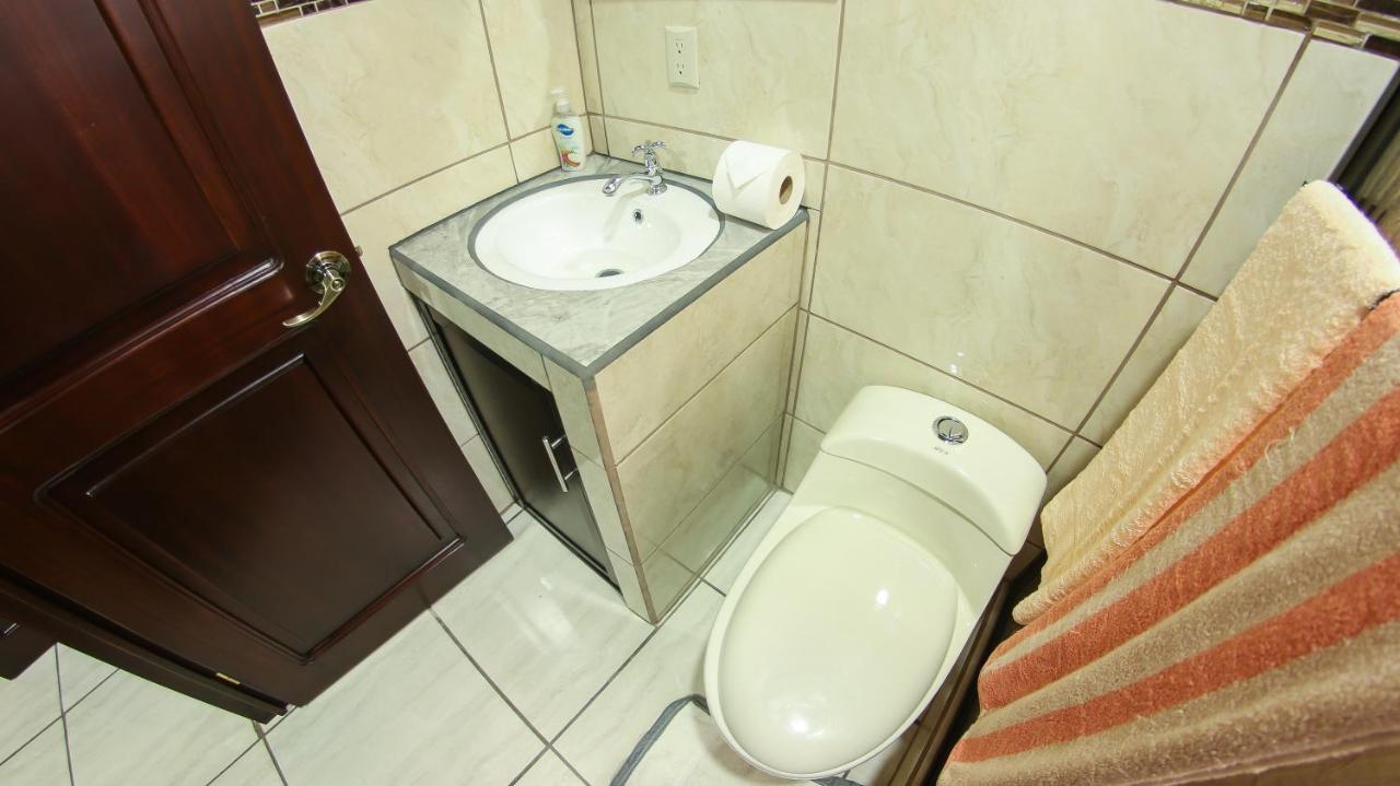 Arenal Red Apartment La Fortuna Bagian luar foto
