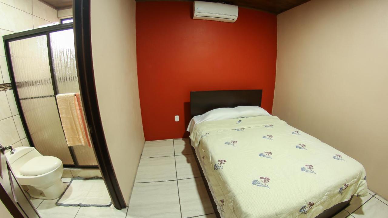 Arenal Red Apartment La Fortuna Bagian luar foto