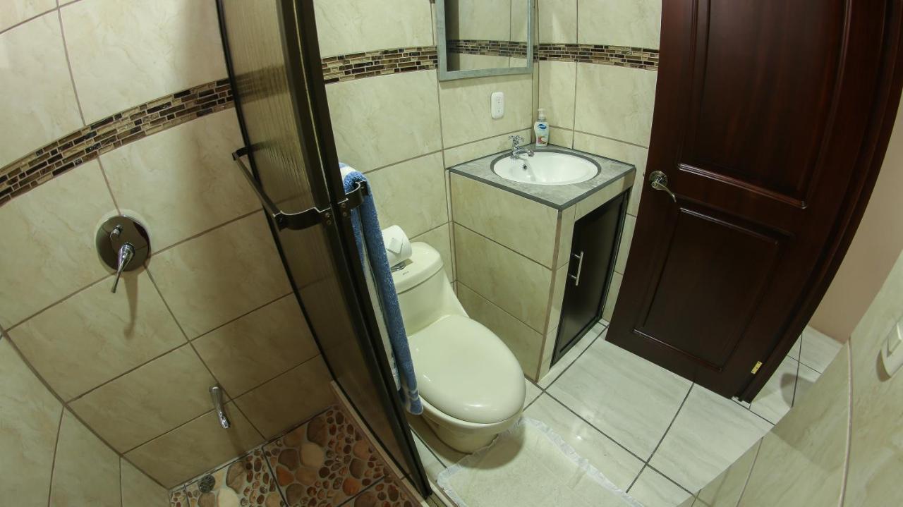 Arenal Red Apartment La Fortuna Bagian luar foto